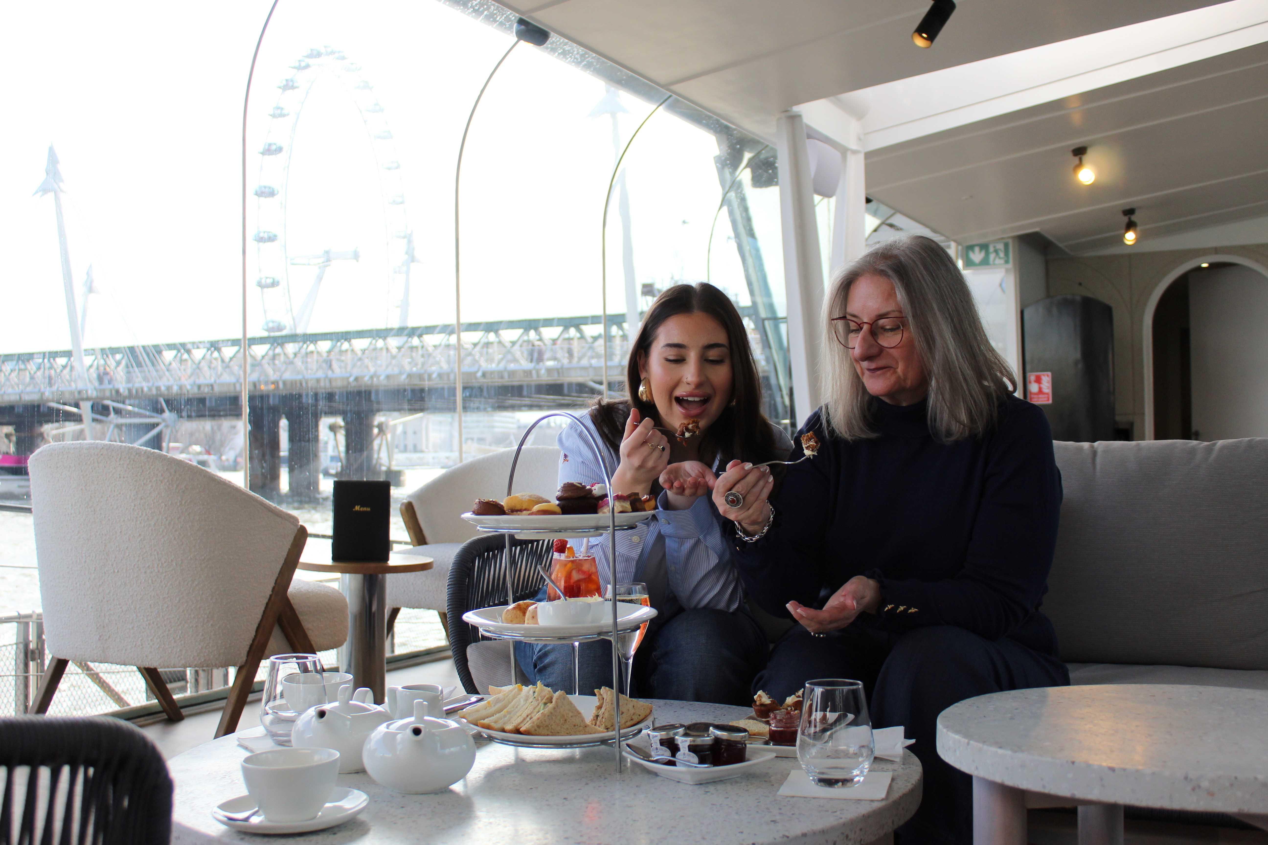 Riverside Afternoon Tea London | Clipper Lounge EMB | Coco-Moola